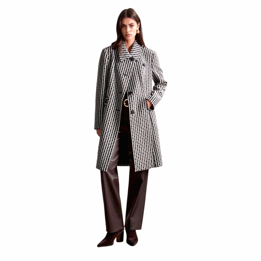 Classiques Entier Geometric Trench Coat | Timeless Tailored Elegance - Picture 11 of 12